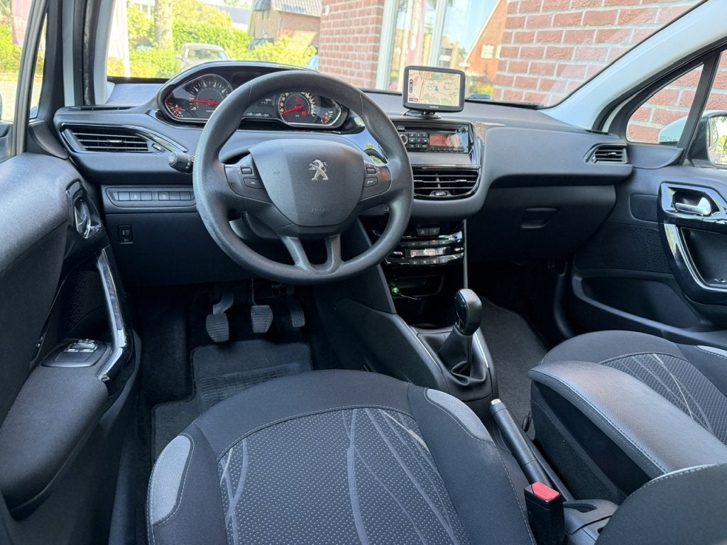 Peugeot 208 1.2 82 PK NIEUWE APK / CLIMA / CRUISE / ARMSTEUN, 21 km/l, Euro 5, Stof, Gebruikt