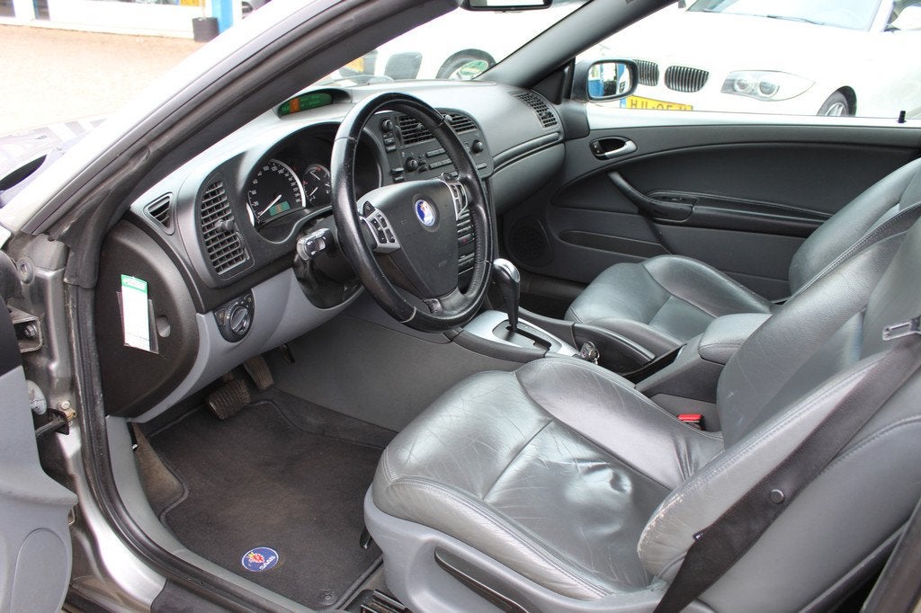 Saab 9-3 Cabrio 2.0 Turbo "Vector" Leder - Cruise ! Automaat, 1998 cc, Gebruikt, 4 cilinders, Cabriolet