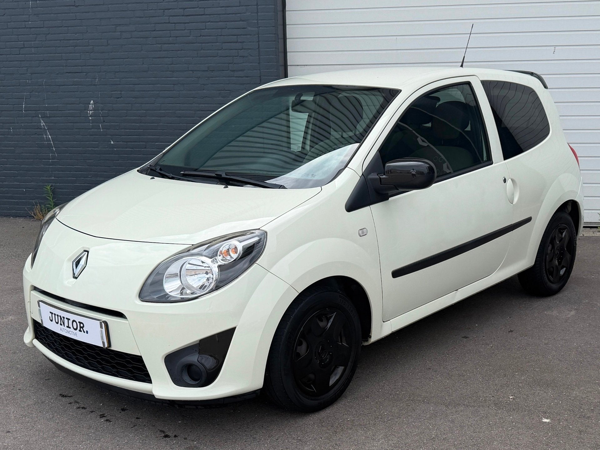 Renault Twingo 1.2-16V Collection AIRCO/APK-27-05-2027/NAP!, Auto's, Renault, Gebruikt, Zwart, 4 cilinders, 4 stoelen