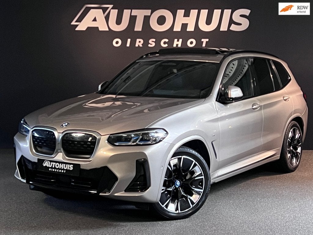 BMW IX3 High Executive 80 kWh Edition M Pano/Laser/Stuurverw, Achterwielaandrijving, Gebruikt, Zwart, 80 kWh