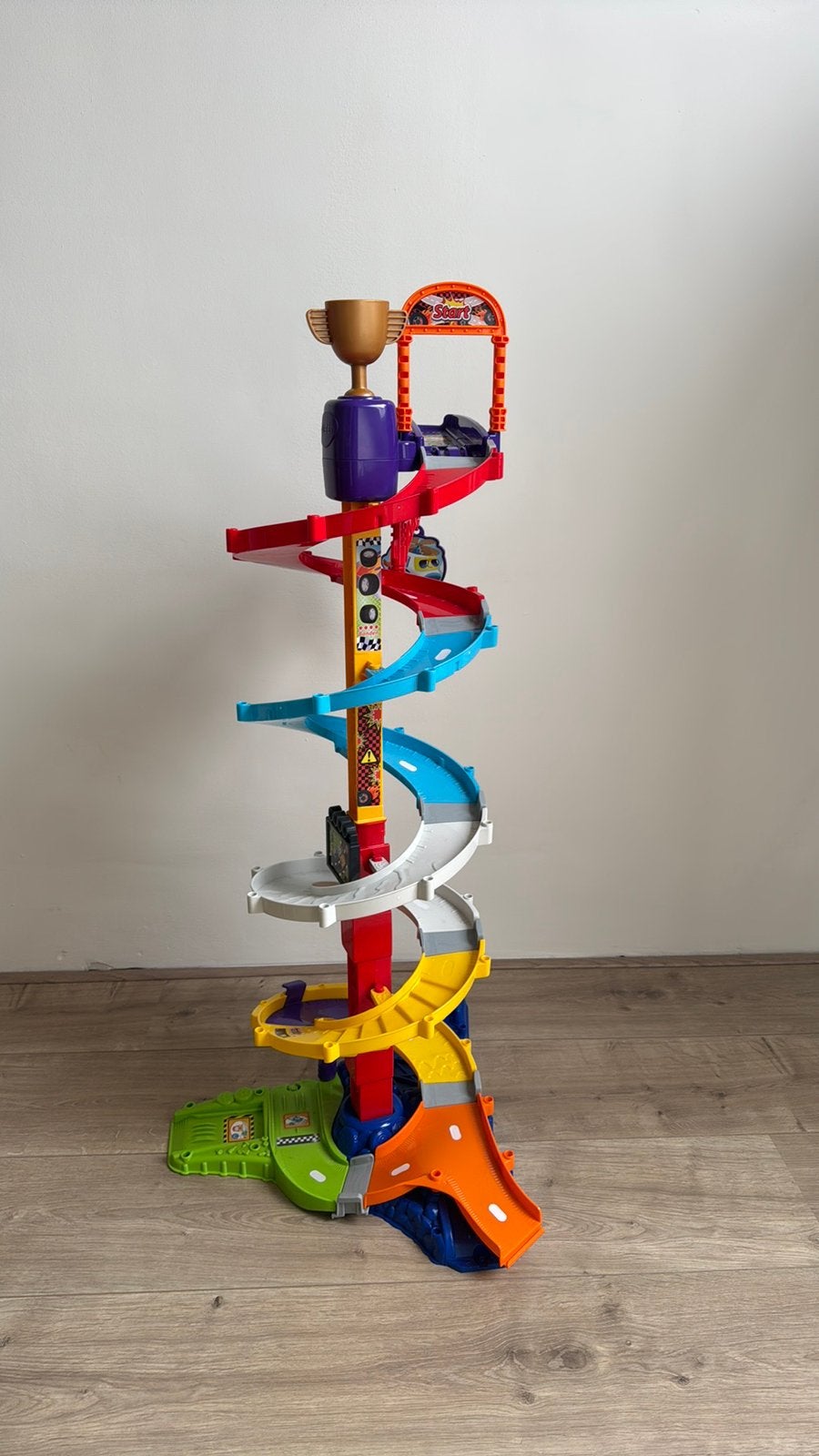 Vtech Tornado Stuntpark, Racebaan, Zo goed als nieuw, Handmatig, Ophalen