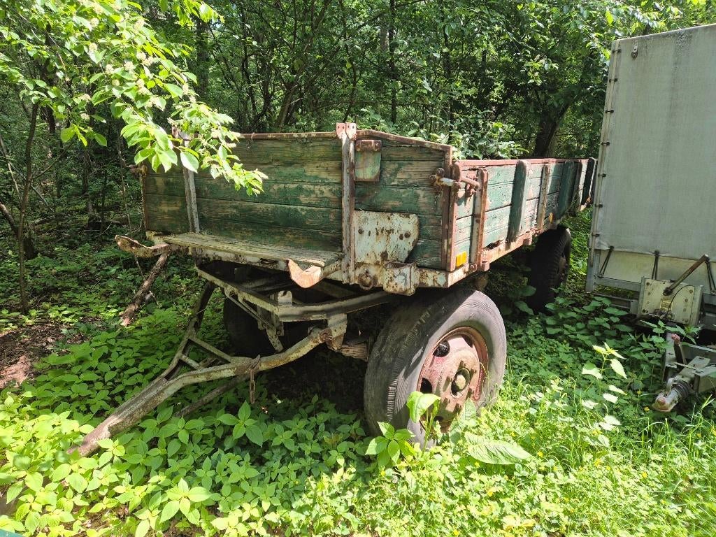 Oude vierwielige wagen, Ophalen, Gebruikt