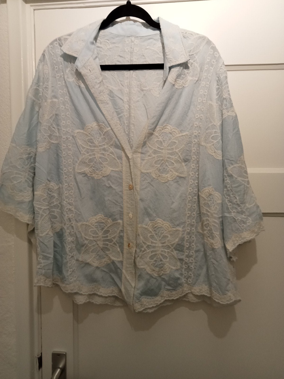 Mooi licht blauw bloesje mooie print, Ophalen of Verzenden, Nieuw, Maat 42/44 (L), Blauw