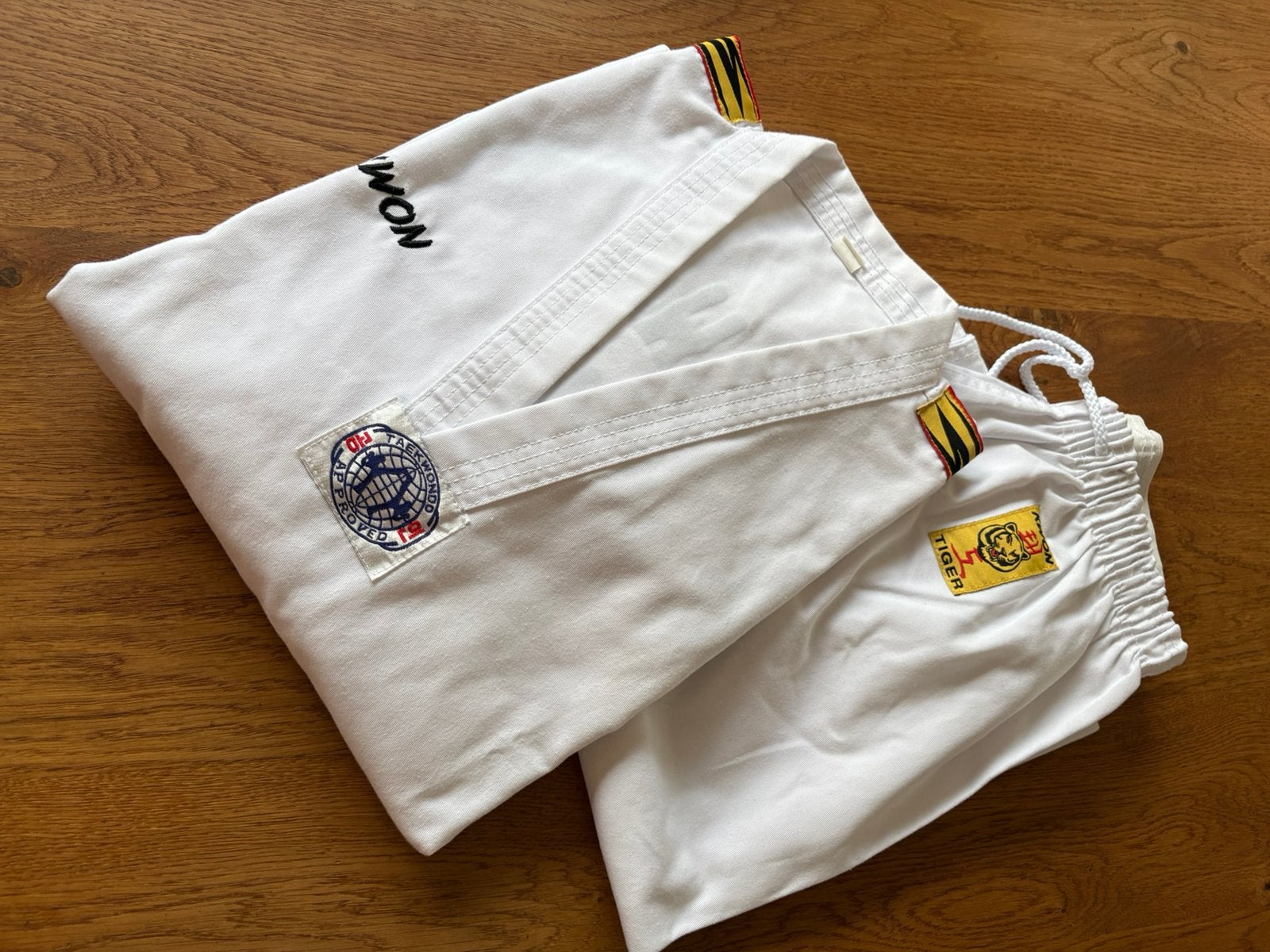 Taekwondo pak maat 170, Maat XS of kleiner, Ophalen, Zo goed als nieuw, Taekwondo