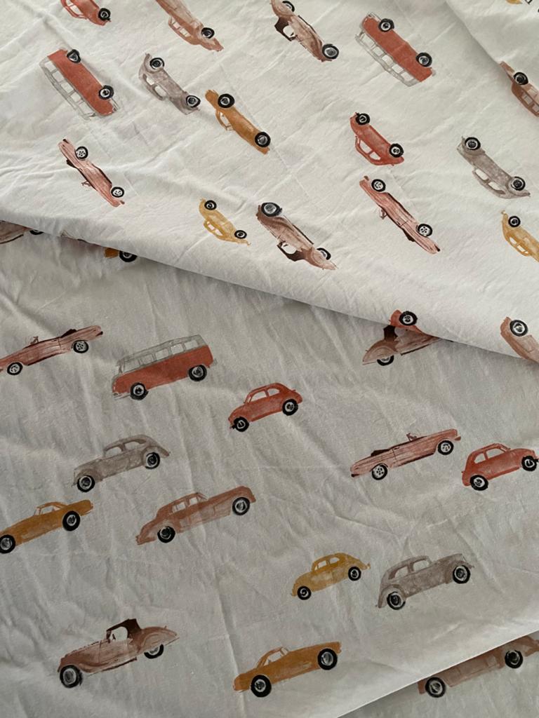 Family Fabrics stof Vintage Cars red 4.8 meter, Hobby en Vrije tijd, Stoffen en Lappen, 120 cm of meer, Ophalen of Verzenden, Katoen