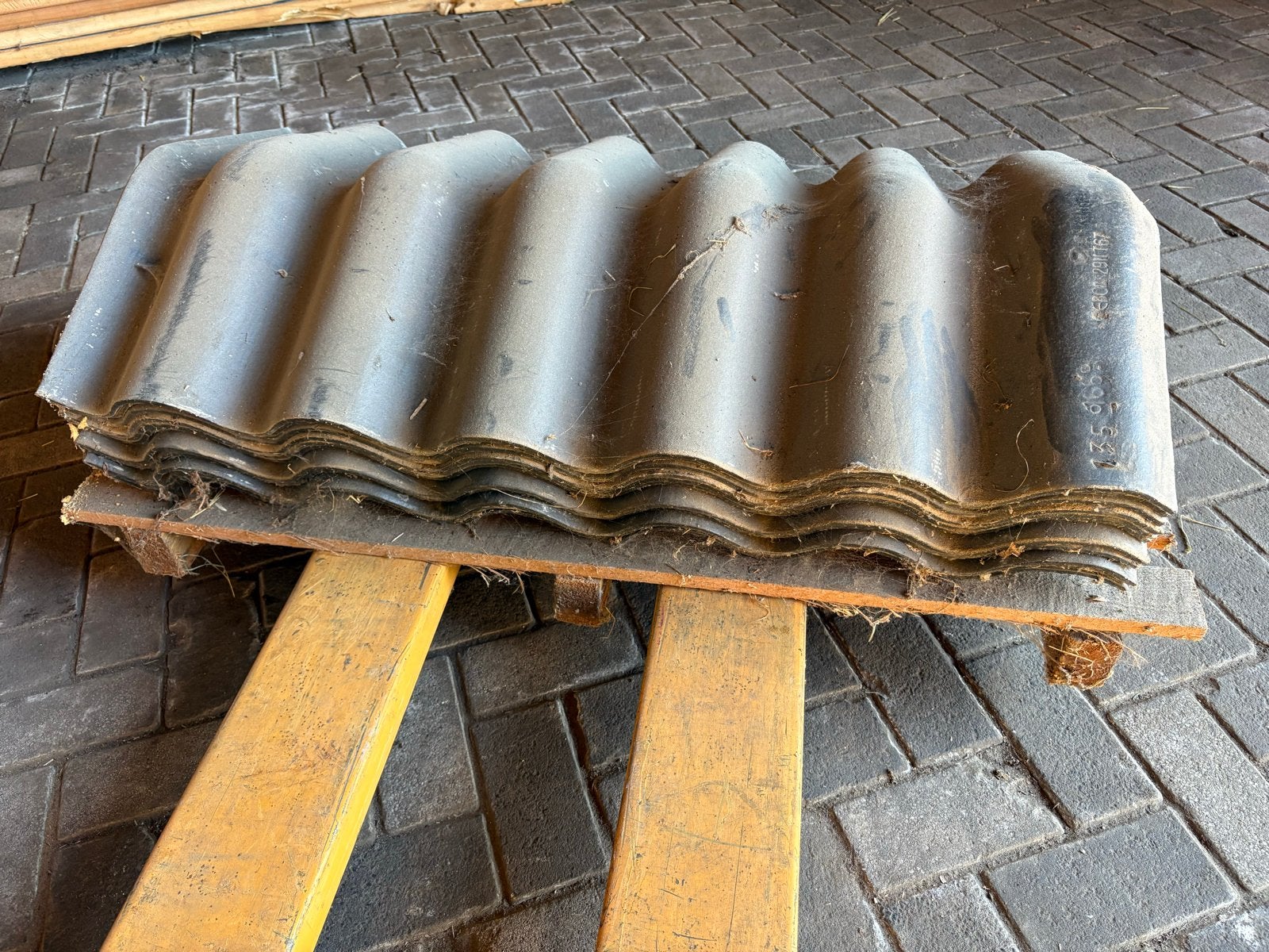 11 nok stukken vezelcement platen 110x57 cm, Ophalen, Overige materialen, Zo goed als nieuw, Golfplaat