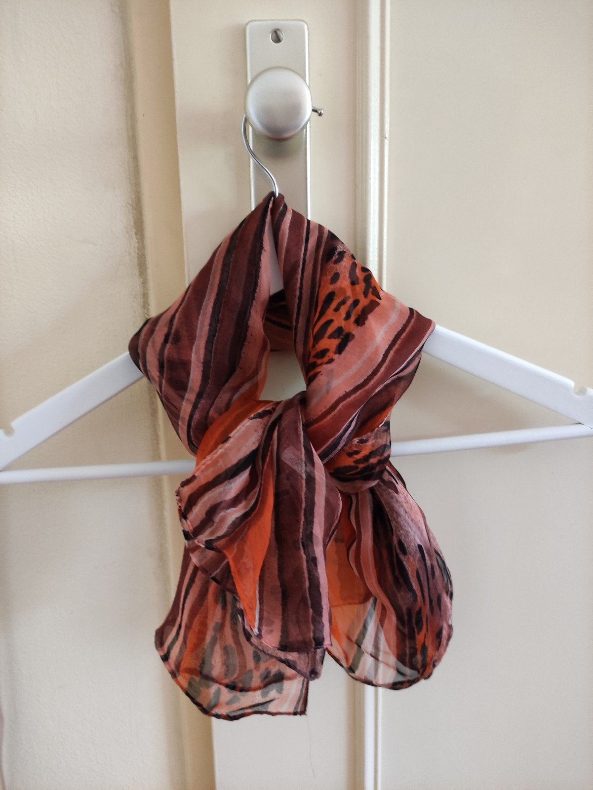 Nieuwe sjaal 100% viscose panterprint/zalmroze,oranje, etc., Ophalen of Verzenden, Nieuw, Sjaal