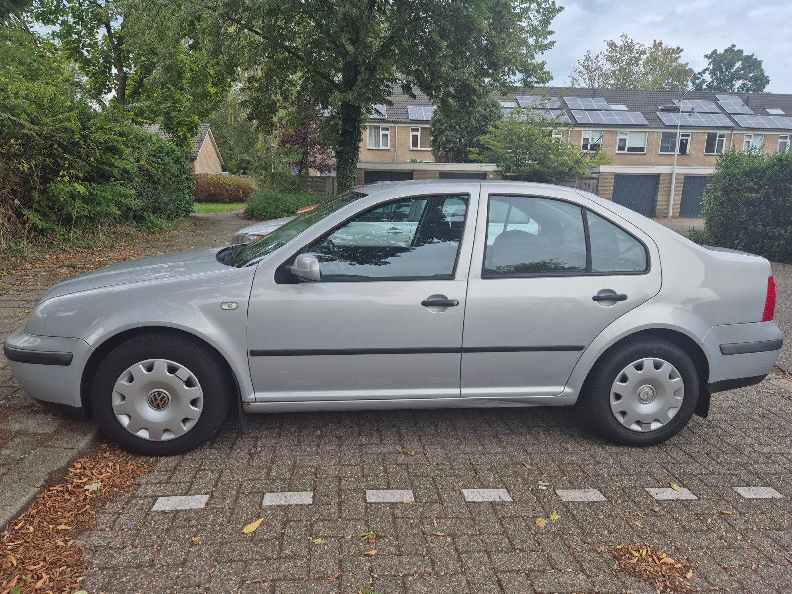 VW Bora 1.6 | 114k KM | nieuwe APK | airco, Bora, 4 cilinders, 1200 kg, Handgeschakeld