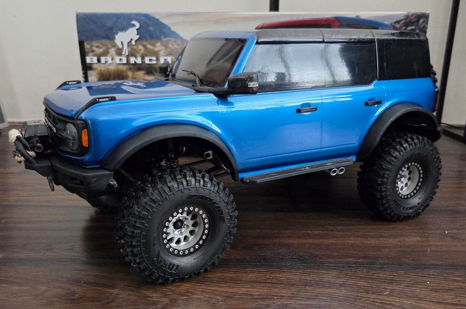 Zeer mooie TRX4 nieuw model Bronco, Auto offroad, Zo goed als nieuw, Schaal 1:10, RTR (Ready to Run)