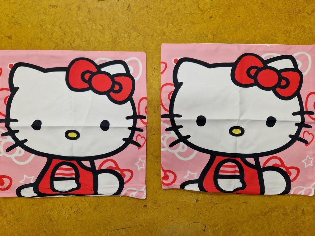 Set van 2 NIEUWE kussenhoezen HELLO KITTY, Ophalen of Verzenden, Nieuw, Kleed of Kussen