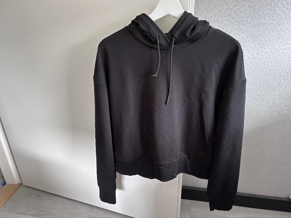 Zwarte Osaga hoodie - Maat L, Kleding | Dames, Truien en Vesten, Zo goed als nieuw, Maat 42/44 (L), Zwart, Ophalen of Verzenden