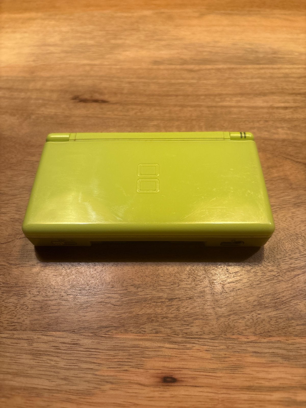 Nintendo DS Lite inclusief oplader, Spelcomputers en Games, Spelcomputers | Nintendo DS, Ophalen, Gebruikt, Groen, DS Lite
