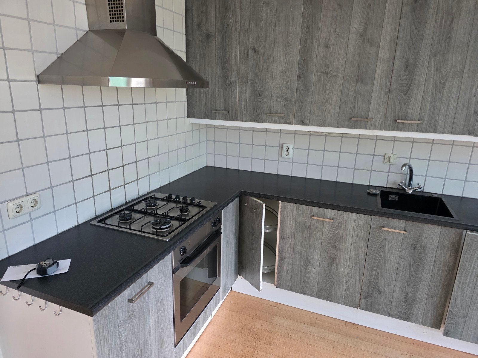 Complete hoekkeuken met apparatuuren, Ophalen, Gebruikt, Hoekkeuken, Kunststof
