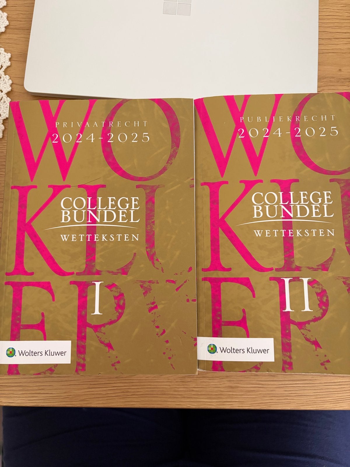 Collegebundel Wetsteksten Privaatrecht & Publiekrecht 24/25, Ophalen, Gamma, Zo goed als nieuw, HBO