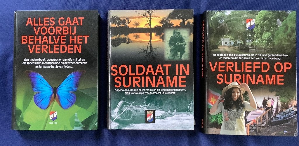 Drie Boeken Troepenmacht in Suriname (TRIS), complete set, Verzamelen, Overige gebieden, Onbekend, Ophalen of Verzenden, Onbekend