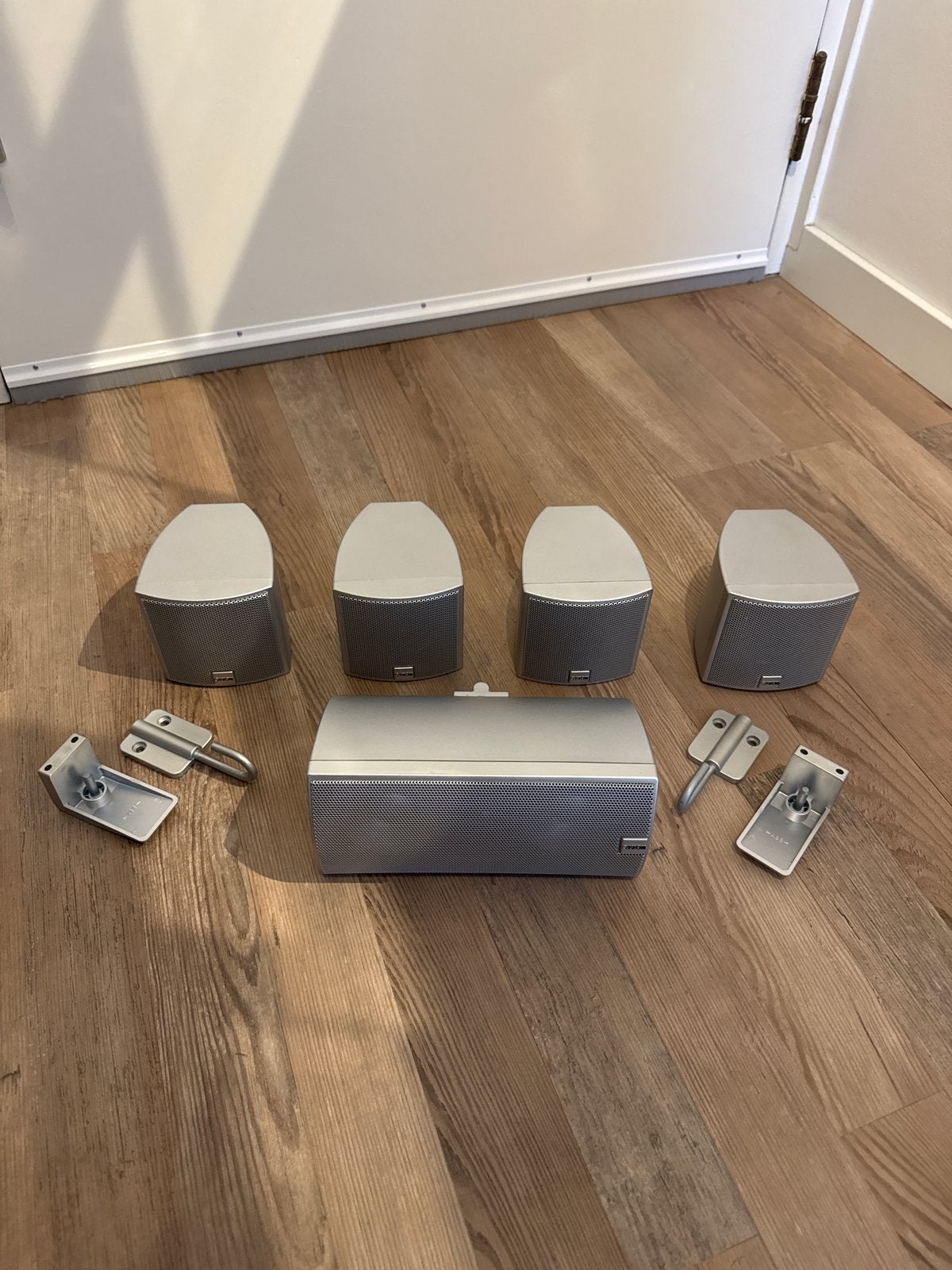 Canton Movie 60 CX Surround Set met Muurbeugels, Overige merken, Gebruikt, Ophalen of Verzenden, 60 tot 120 watt