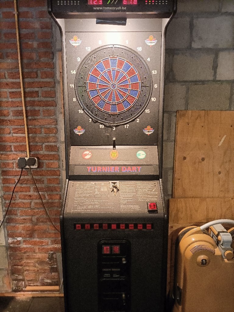 dartkast, Ophalen of Verzenden, Zo goed als nieuw