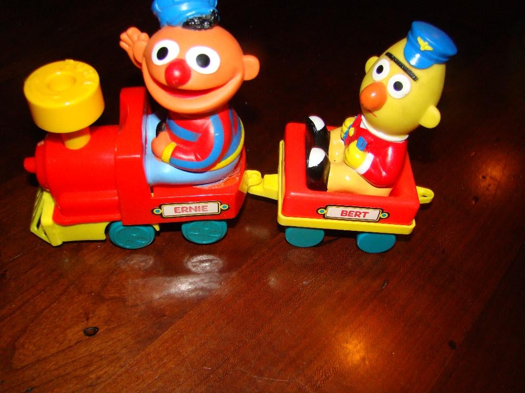 sesam straat trein Ernie en Bert, Ophalen of Verzenden, Gebruikt, Overige typen