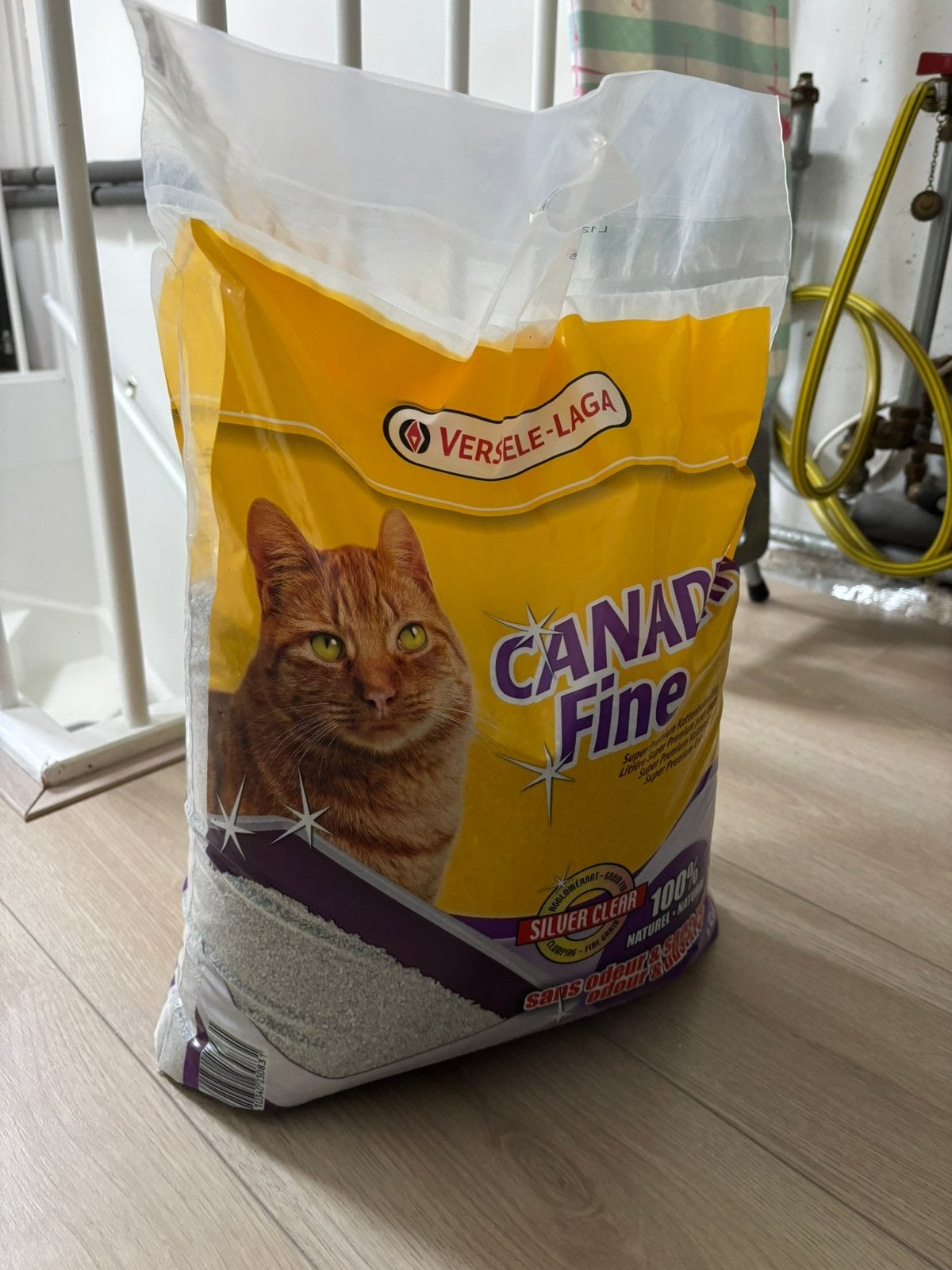 Canadian fine 15 kg kattengrit, Ophalen, Zo goed als nieuw