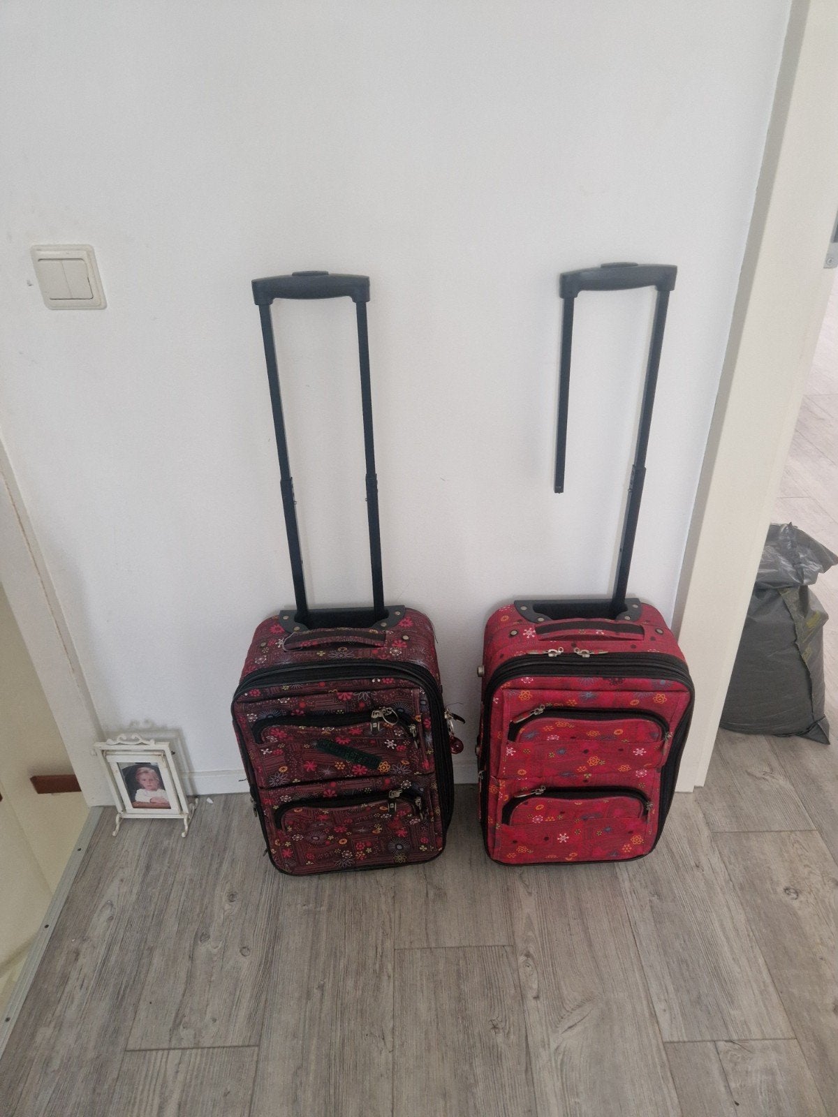 2 kleine kinderkoffers gratis op te halen, Wieltjes, Gebruikt, 20 tot 30 cm, Minder dan 40 cm