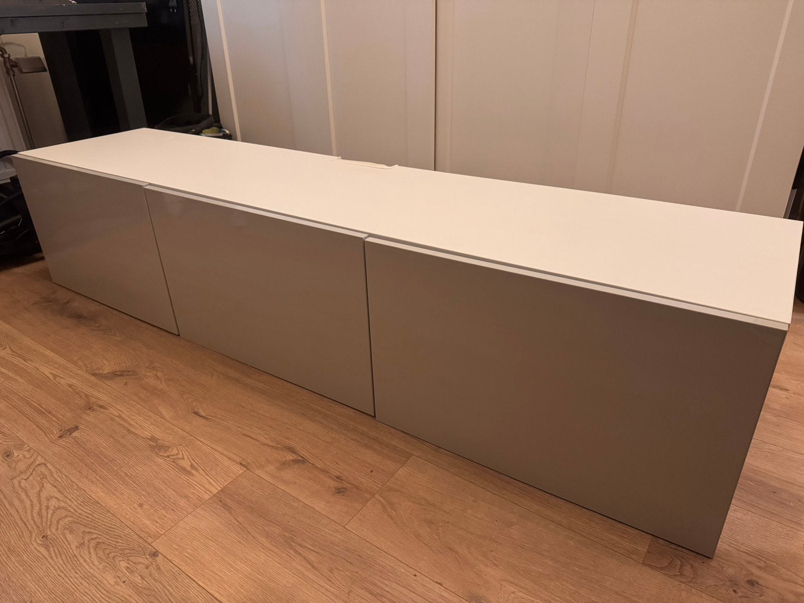 BESTÅ Tv-meubel met deuren, 180x42x38 cm, Ophalen, Overige materialen, Gebruikt, 150 tot 200 cm