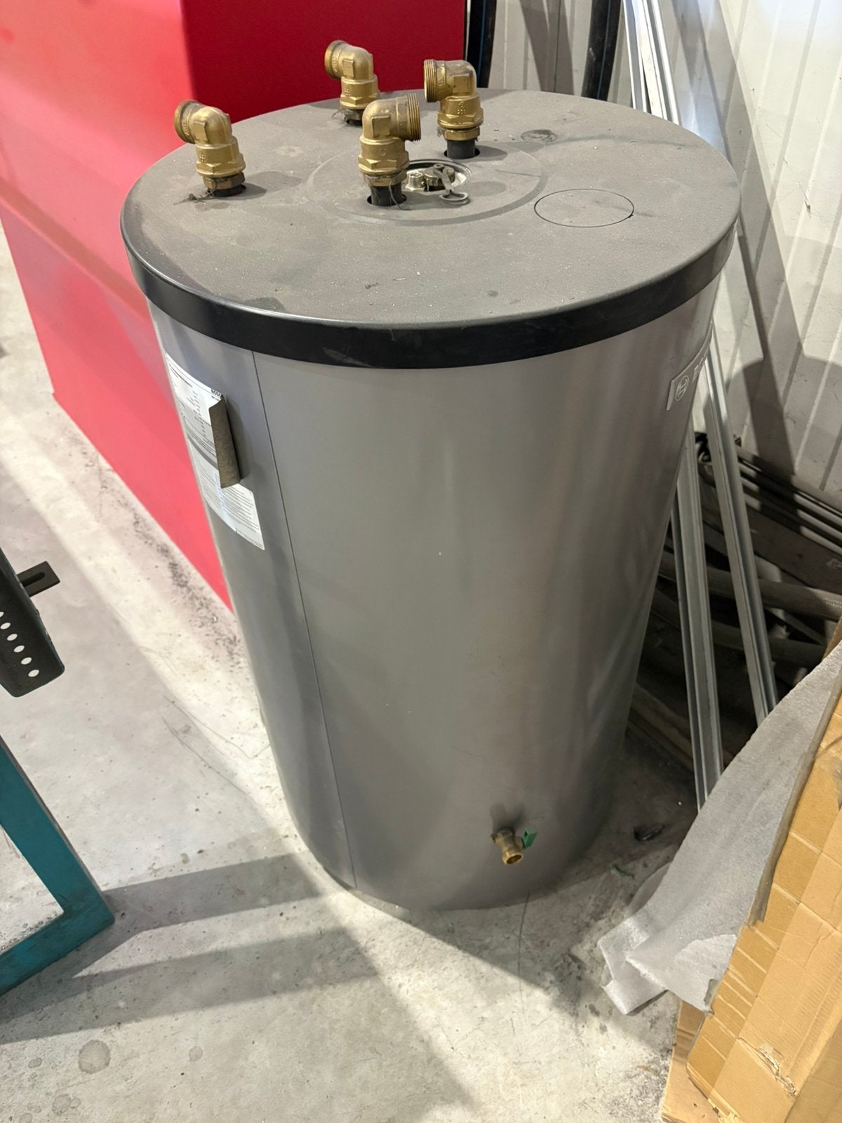 Nefit Bosch buffervat warmtepomp 123 liter, Ophalen, 100 liter of meer, Nieuw, Minder dan 3 jaar oud
