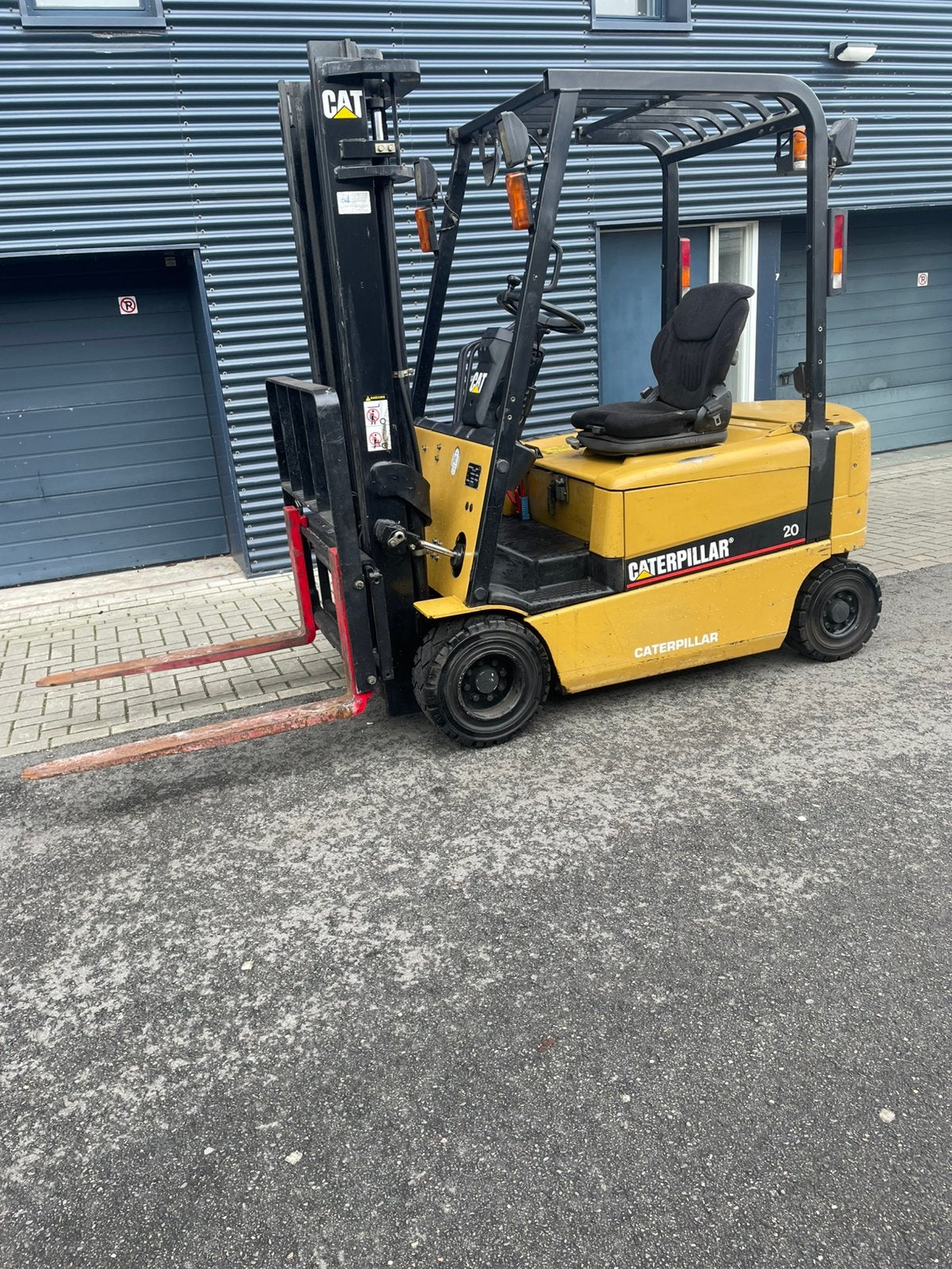 Caterpillar 2000 kg elektrische heftruck, 1000 tot 2000 kg, Ophalen, Elektrisch, Heftruck