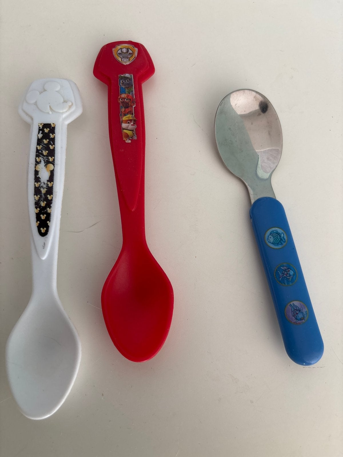 Set van 3 kinderlepels: Mickey Mouse, Paw Patrol, vissen, Ophalen of Verzenden, Gebruikt