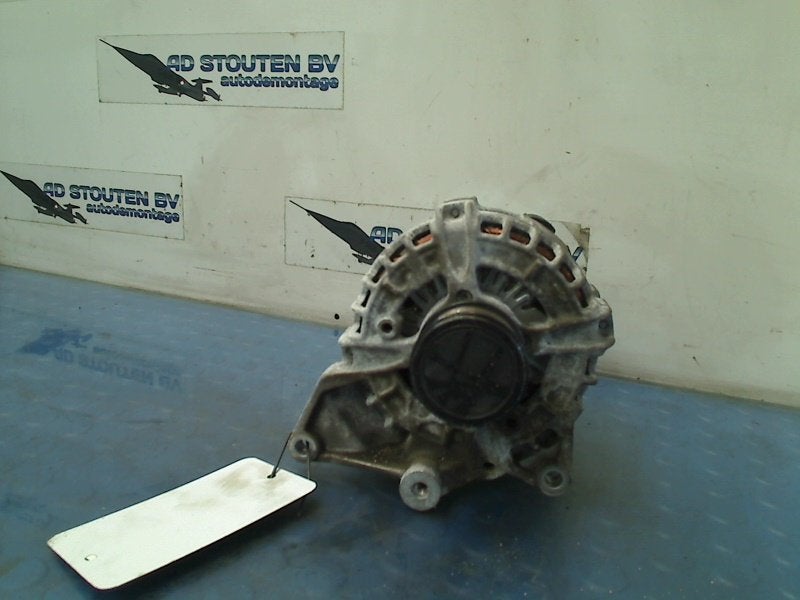Dynamo Mercedes-Benz C (R205) (2016-06/2020-08) A0009060922, Gebruikt, Mercedes-Benz AG, Mercedes-Benz, Mercedesstraße 120, Stuttgart 70372, , Duitsland