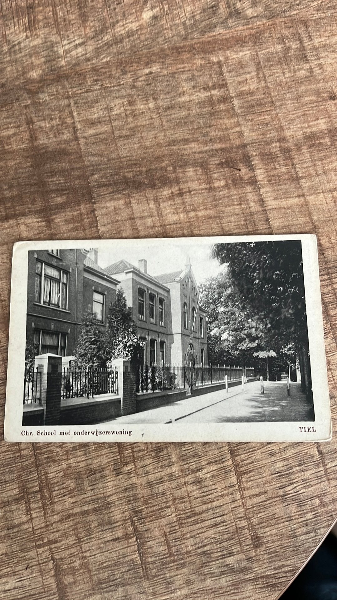Chr School met onderwijzerswoning, Verzenden, Ongelopen