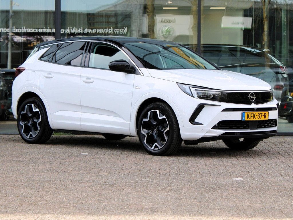 Opel Grandland 1.2 Turbo Ultimate Automaat | Navi / Camera /, Auto's, Opel, 15 km/l, Gebruikt, 1199 cc, Alcantara