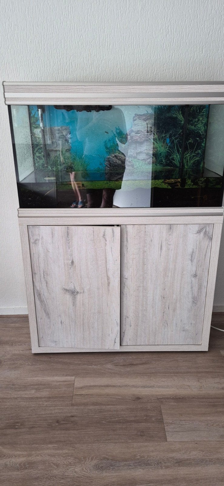 Aquarium met onderstel, Ophalen, Leeg aquarium
