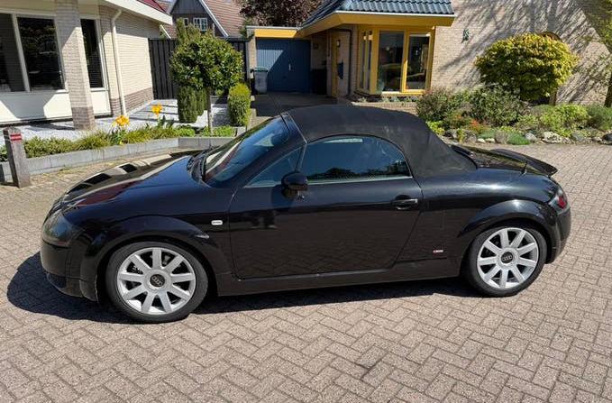 Audi TT 1.8 T Roadster Quattro 225pk 1999 S-line, Auto's, Audi, TT, 4 cilinders, Cabriolet, 1435 kg