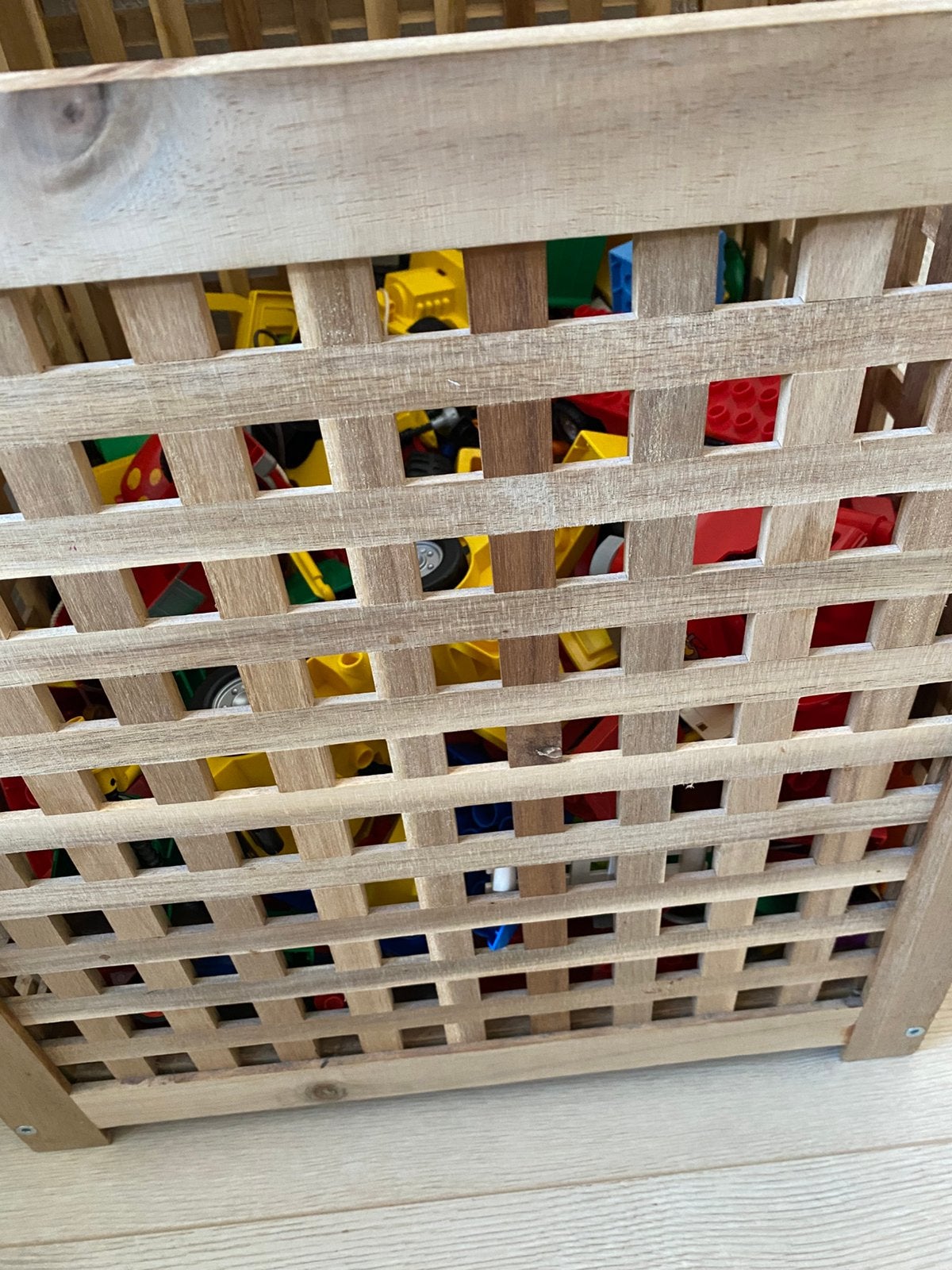 Duplo met houten Ikea krat, Ophalen, Zo goed als nieuw