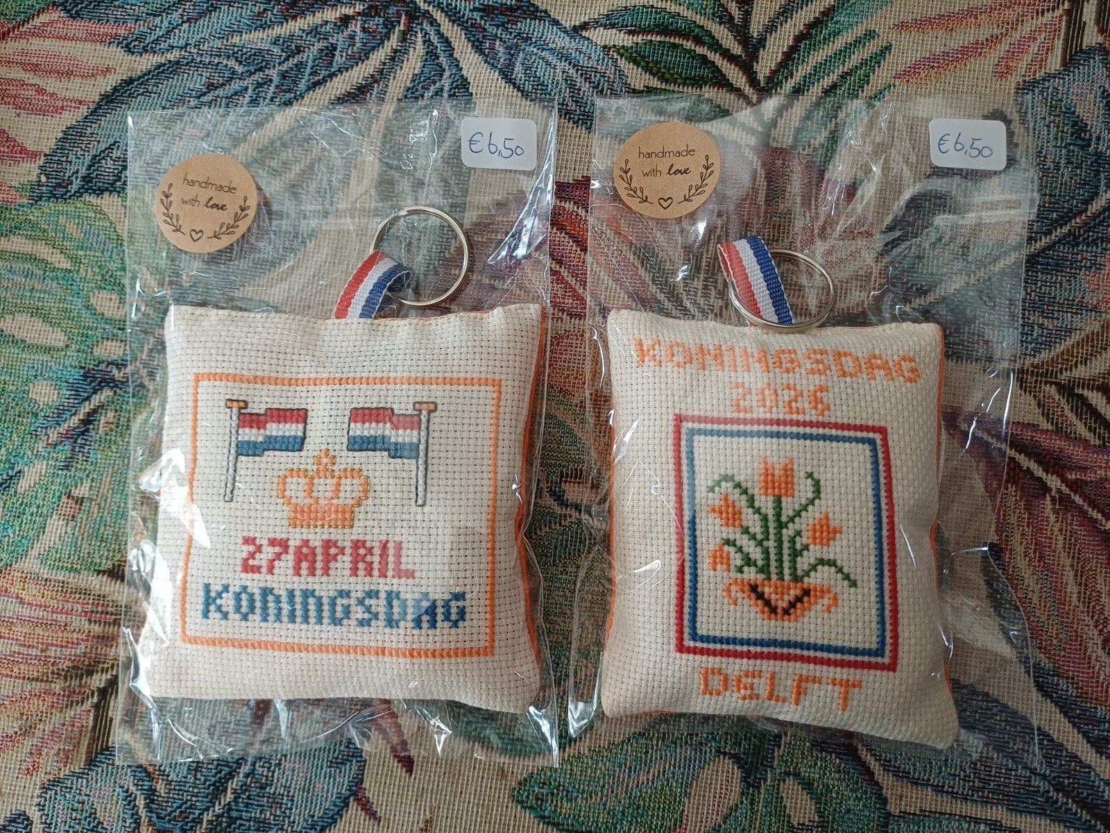 Geborduurde sleutelhanger, Hobby en Vrije tijd, Borduren en Borduurmachines, Ophalen of Verzenden