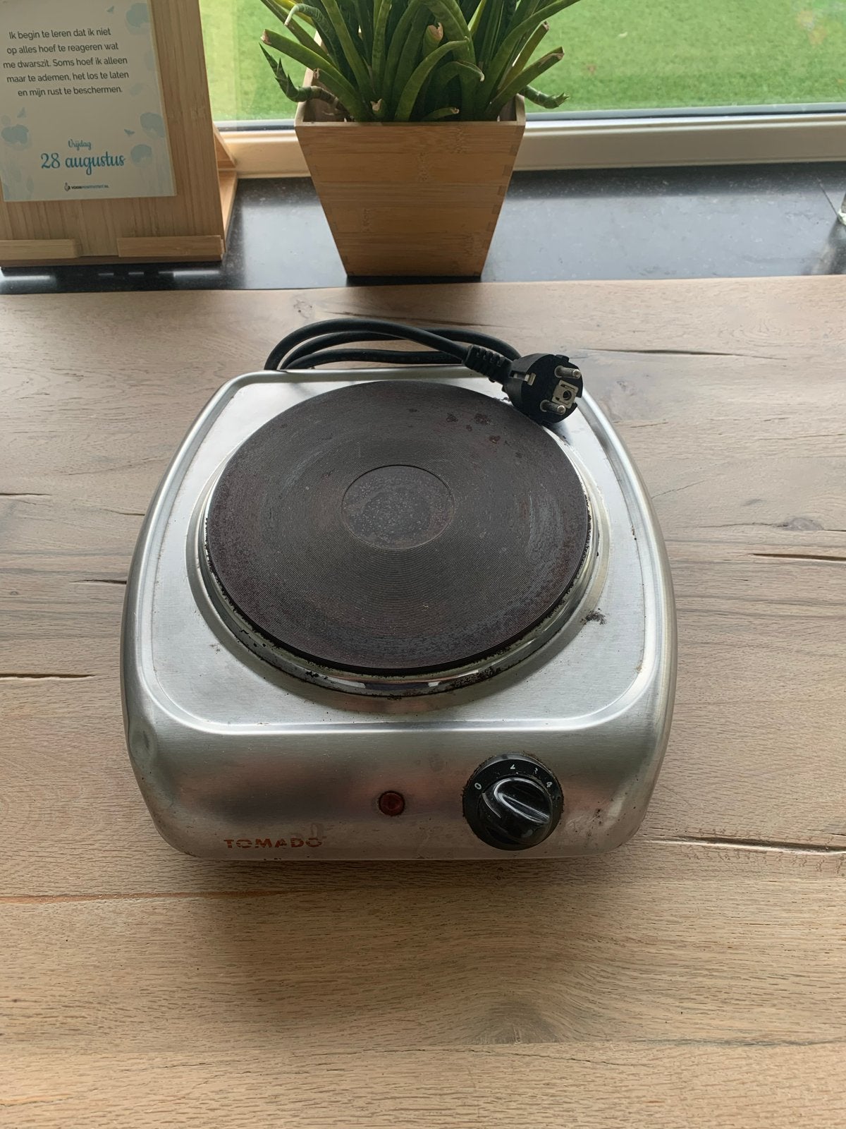 Tomado elektrische kookplaat - compact en functioneel, Witgoed en Apparatuur, Kookplaten, Gebruikt, 3 kookzones of minder, Ophalen of Verzenden