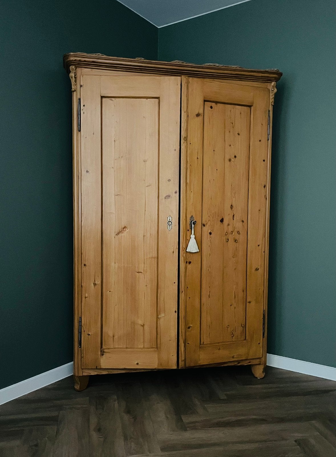 Hoekkast antiek grenen., Huis en Inrichting, Ophalen, Gebruikt, 50 tot 100 cm, Minder dan 100 cm