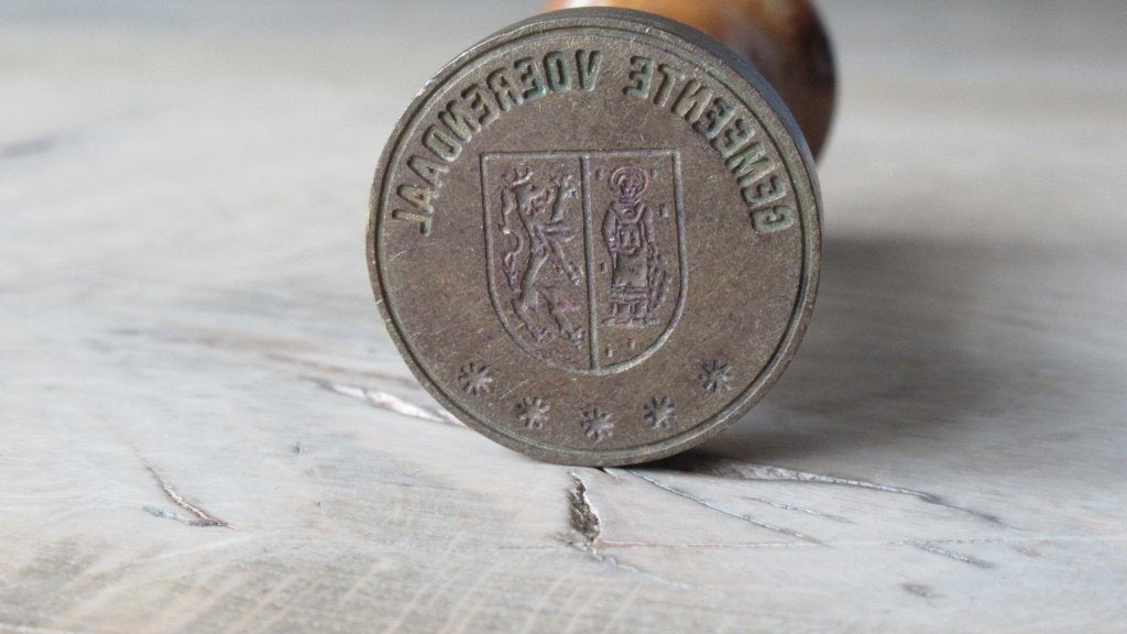 lakstempel antiek brons met afb wapenschild, Ophalen of Verzenden