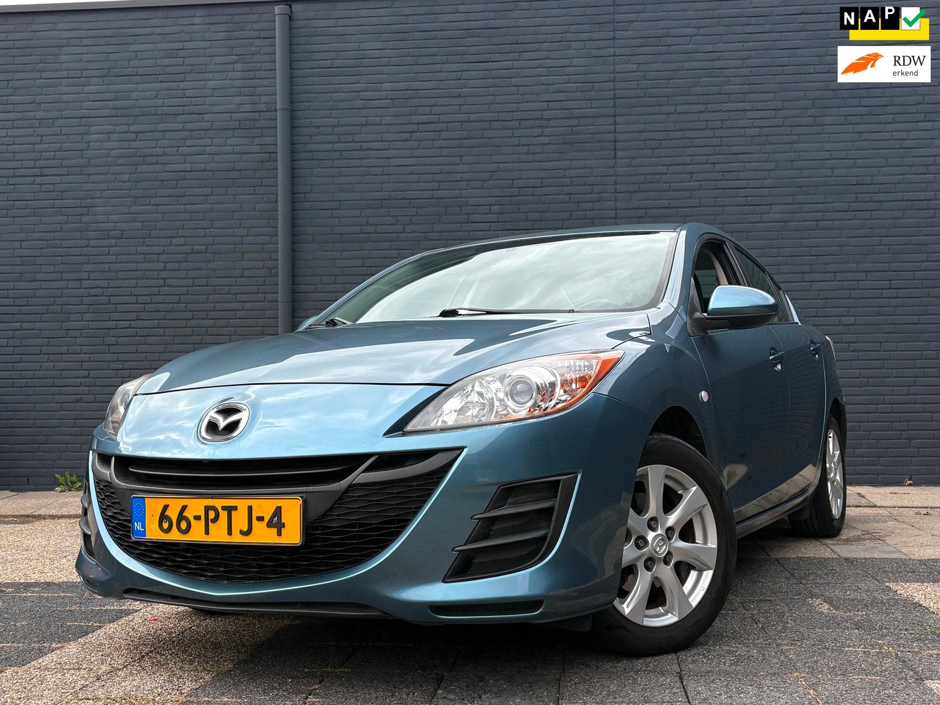 Mazda 3 1.6 Business | Airco| Trekhaak, Auto's, Voorwielaandrijving, 4 cilinders, Blauw, 49 €/maand