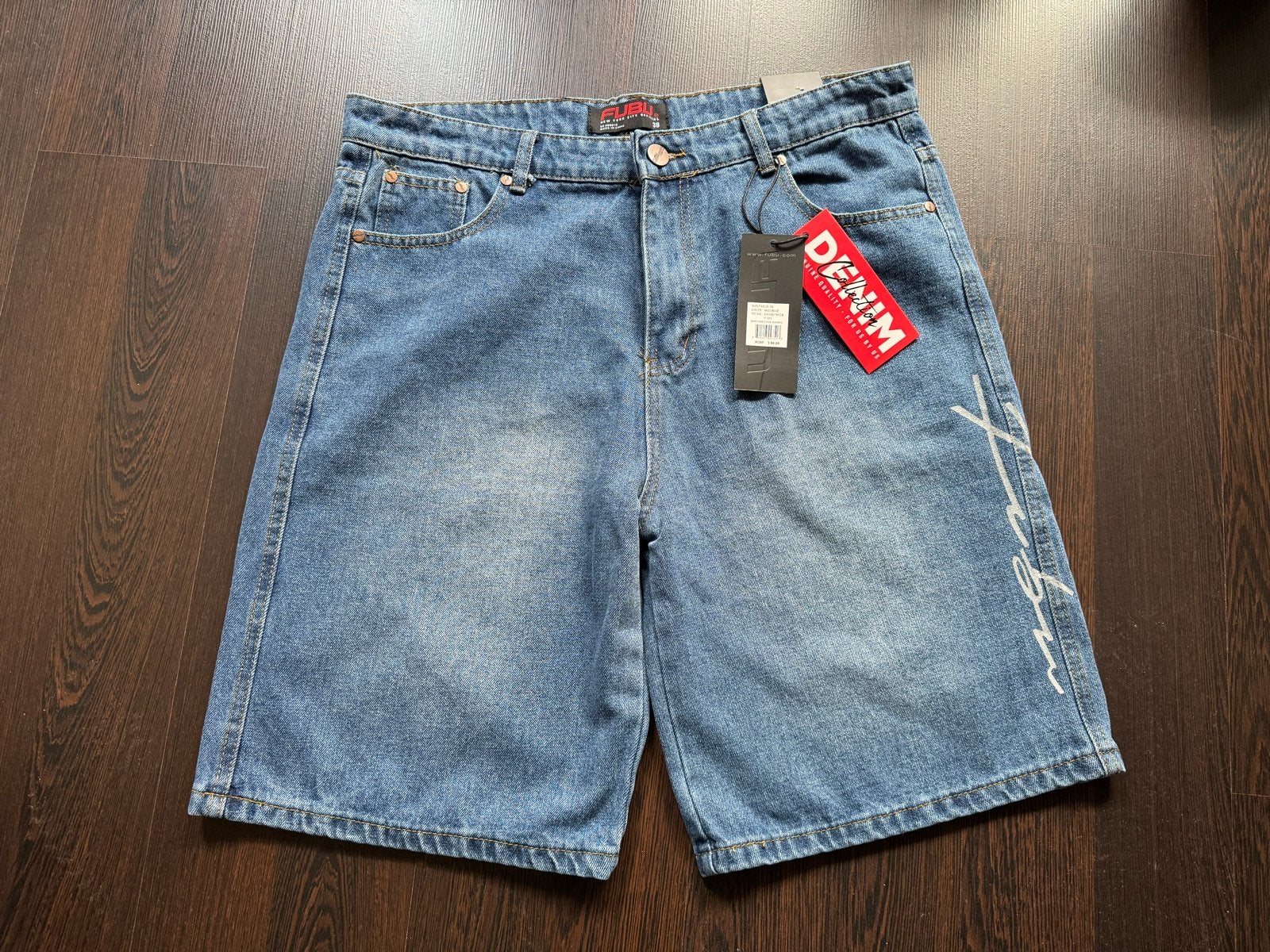 Nieuwe FUBU Denim Shorts - Maat 38, Verzenden, Nieuw, Overige maten, Blauw