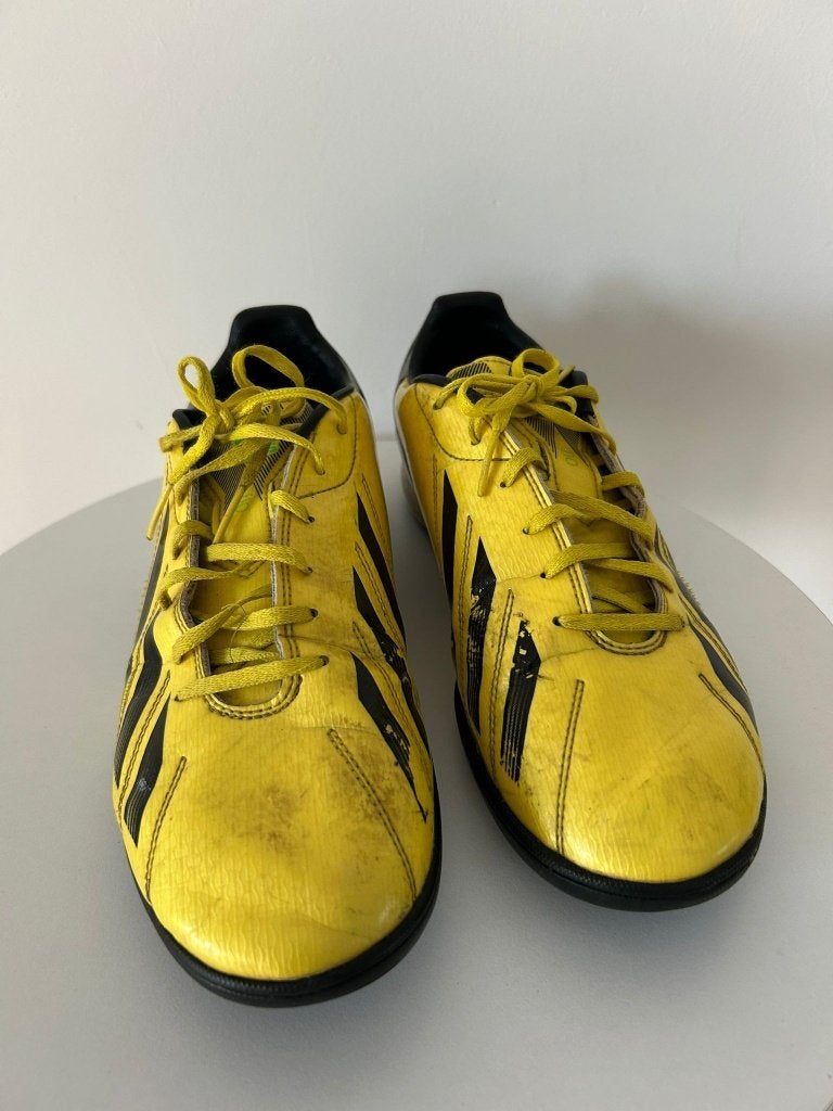 Adidas F10 Yellow Multistud 44, Sport en Fitness, Voetbal, Gebruikt, Schoenen, Maat M, Ophalen of Verzenden