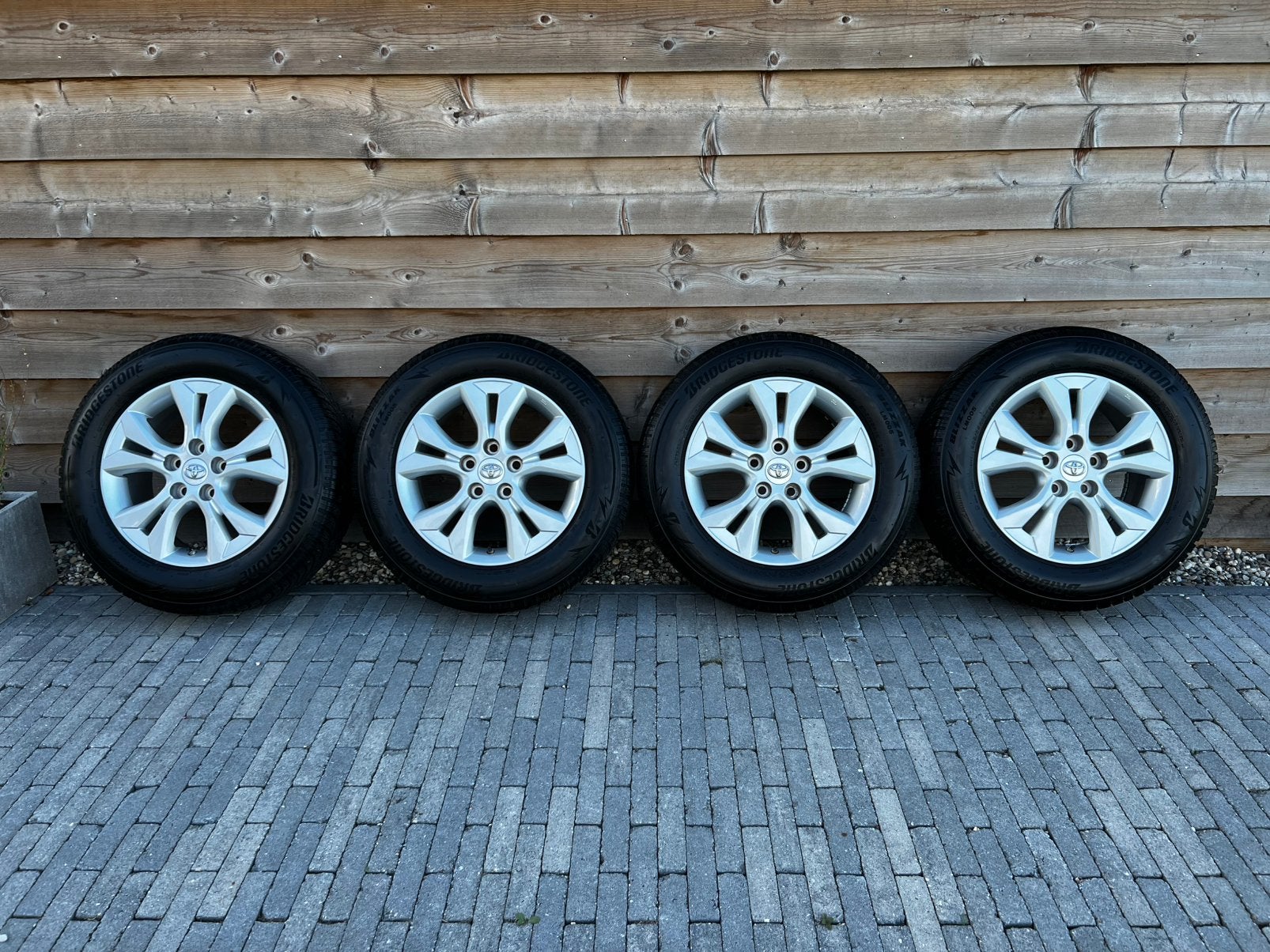 Org ZGAN Toyota Yaris Cross 16” velgen Bridgestone winter, Ophalen, Gebruikt, 16 inch, Banden en Velgen