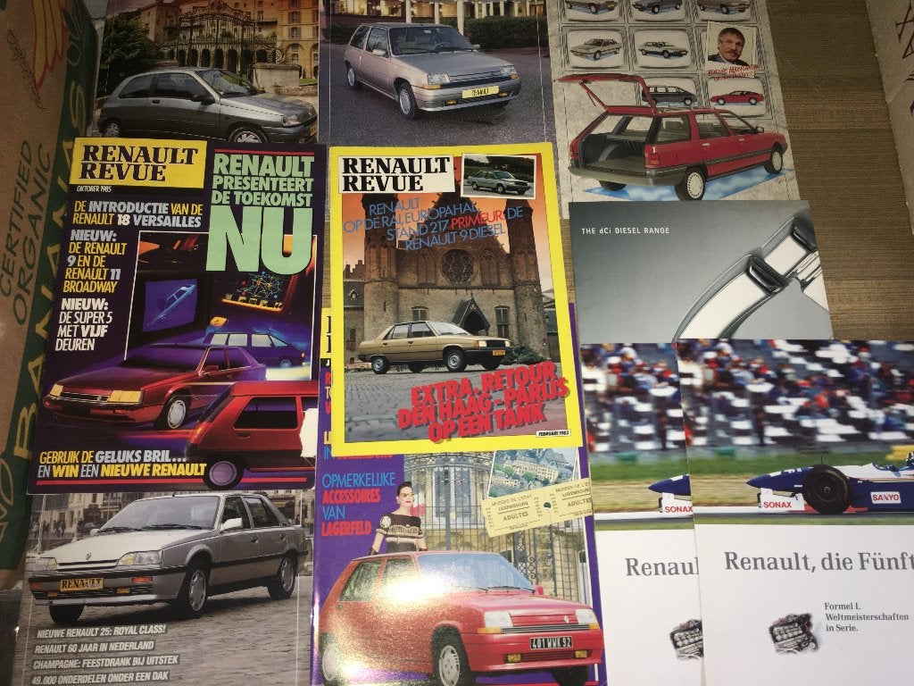 19x Renault brochures folders 1975 Revue prijzen kleuren, Ophalen of Verzenden, Zo goed als nieuw, Renault