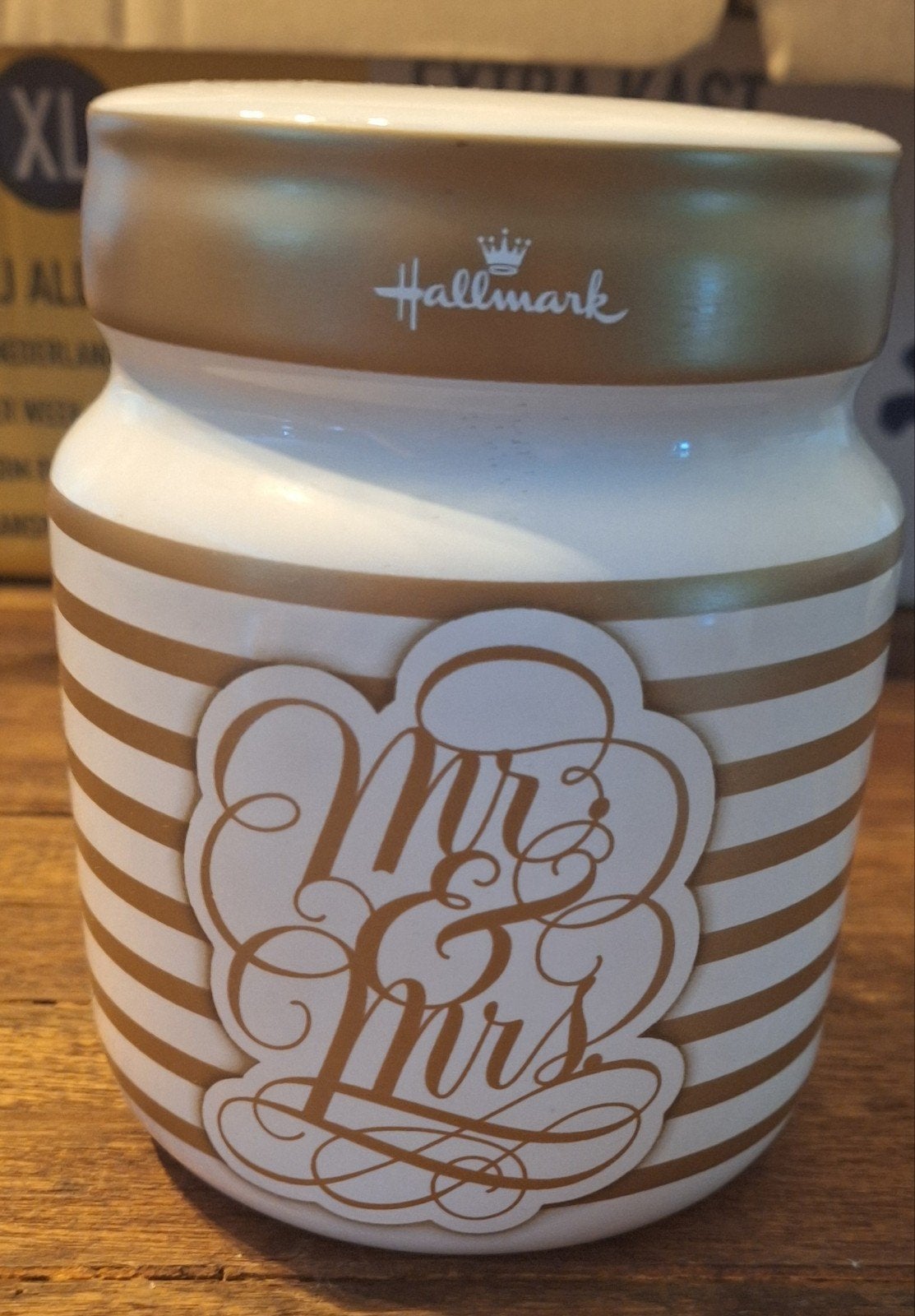 Hallmark spaarpot, Mr & Mrs, Ophalen of Verzenden, Zo goed als nieuw, Steen, Aardewerk of Keramiek, Overige thema's