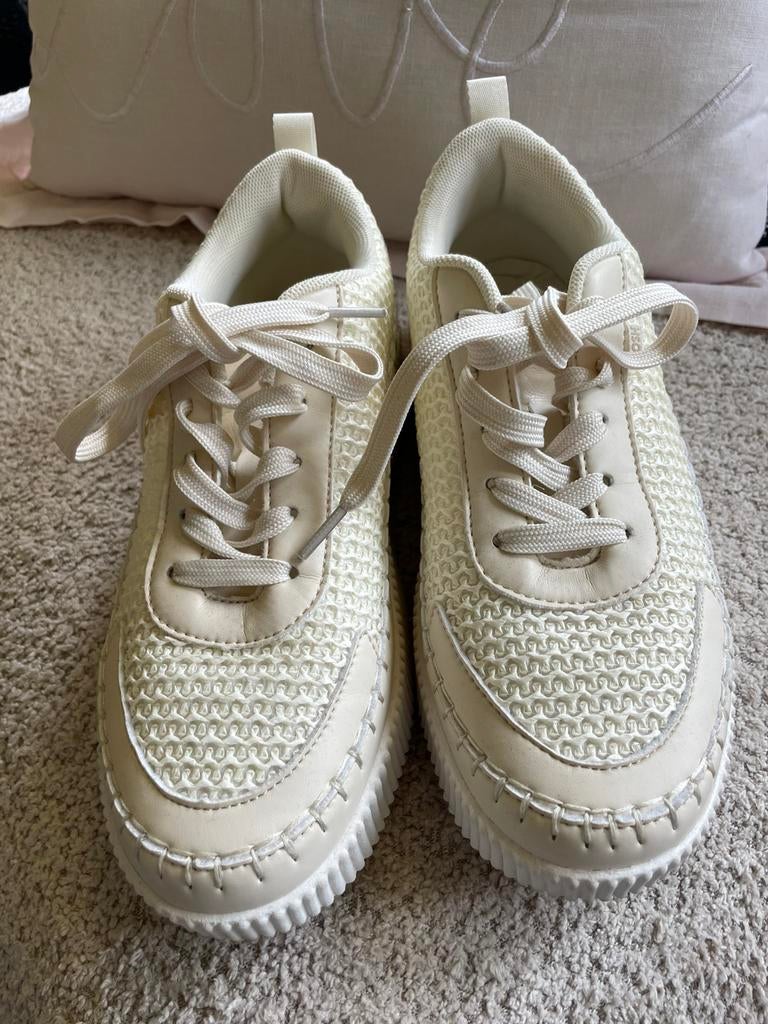 Nieuwe   Posh off white sneaker te koop maat 39., Ophalen of Verzenden, Zo goed als nieuw, Wit, Sneakers of Gympen