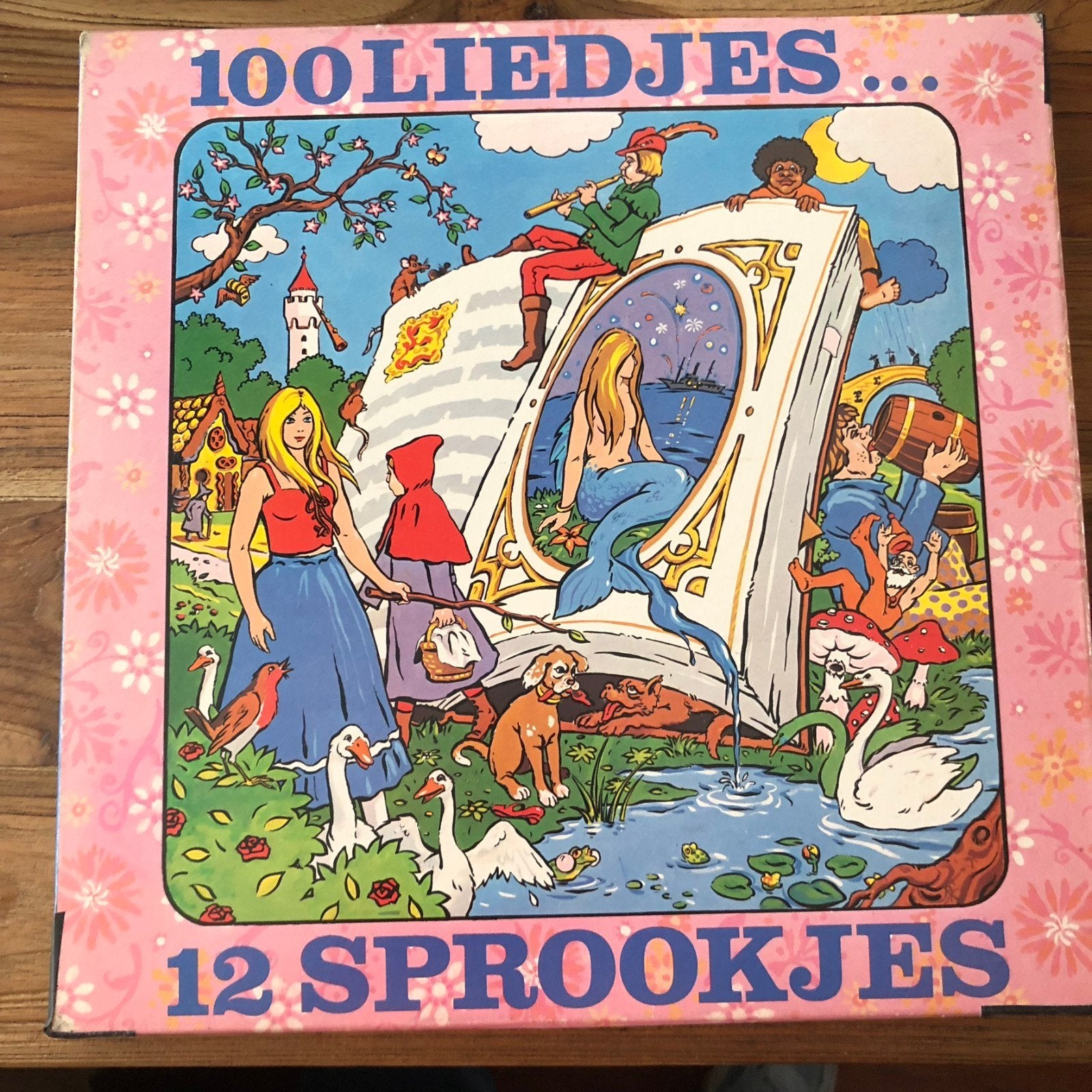 LP 100 Kinderliedjes en 12 Sprookjes, Ophalen of Verzenden, Gebruikt, Verhaal of Sprookje
