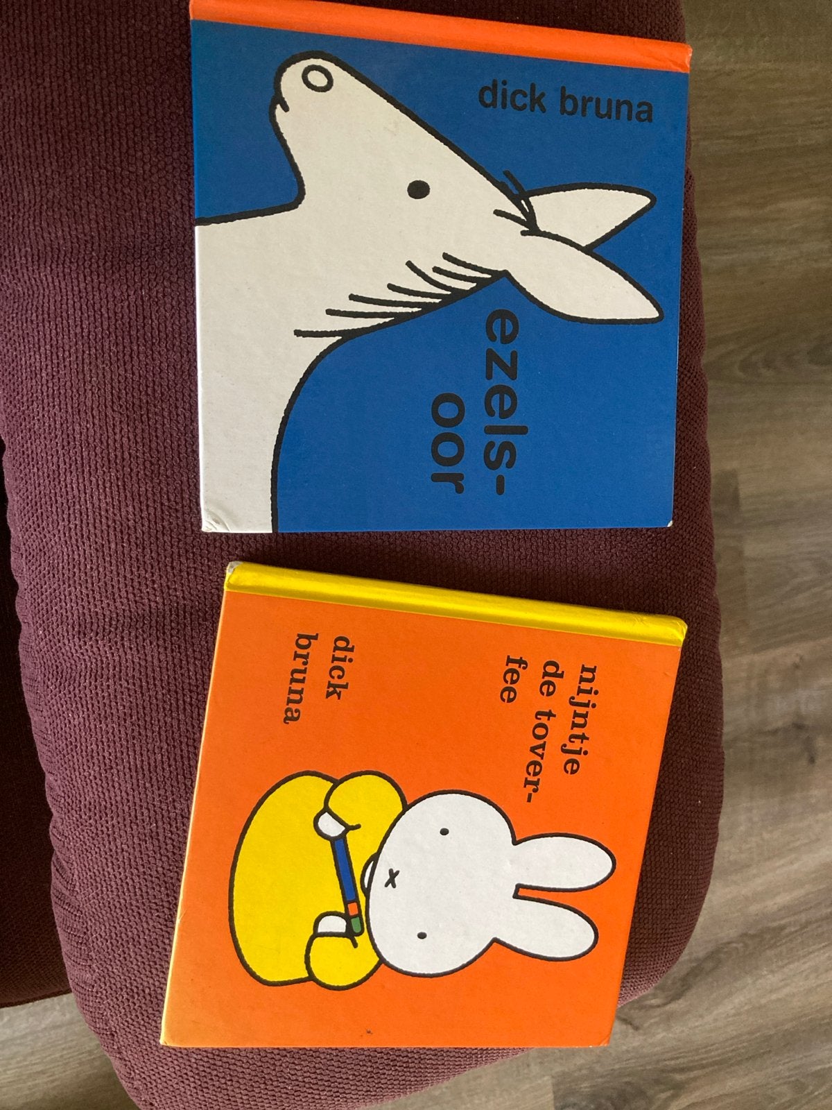 2 Dick Bruna boekjes: Nijntje de toverfee en Ezelsoor, Ophalen, Gelezen, Fictie algemeen