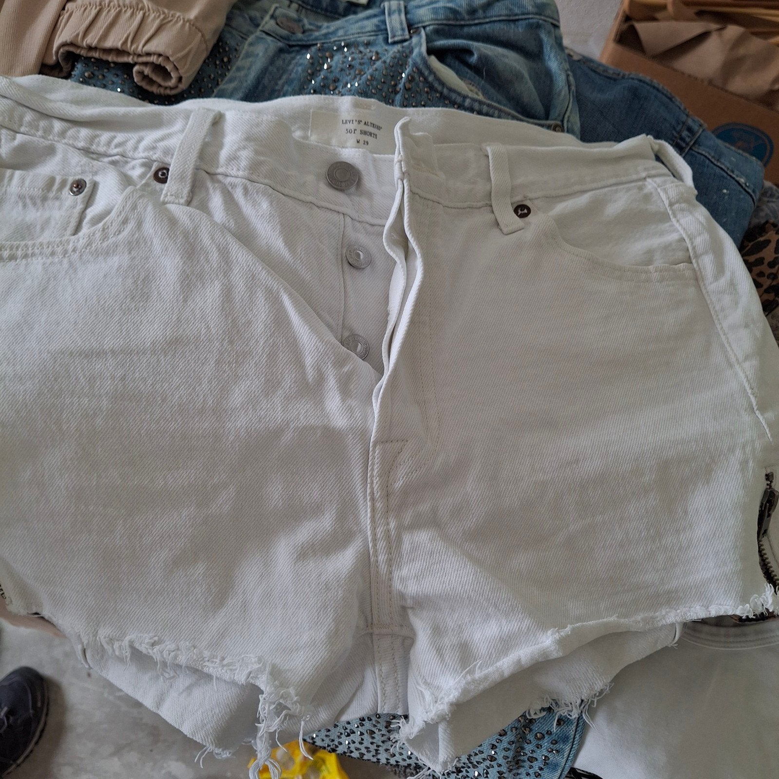 Levi's Altered 501 Shorts - Witte Denim, Kort, Wit, Ophalen of Verzenden, Zo goed als nieuw