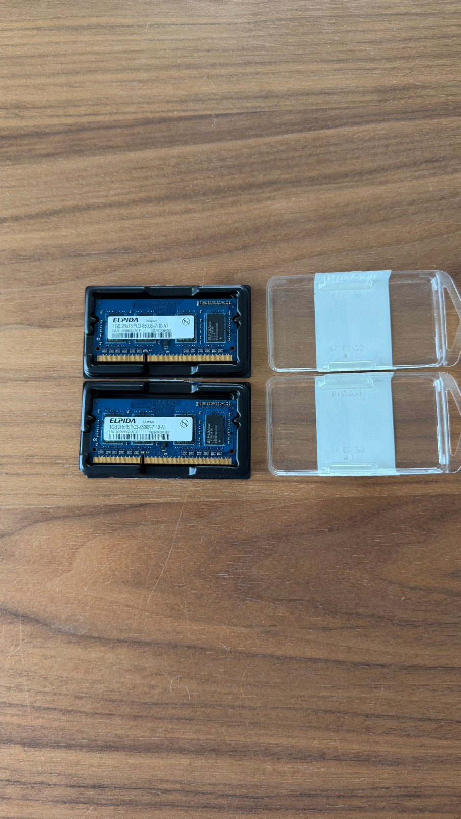 Elpipa 1gb 2rx16 pc3 8500s-7-10-a1, DDR3, Ophalen of Verzenden, Laptop, Gebruikt