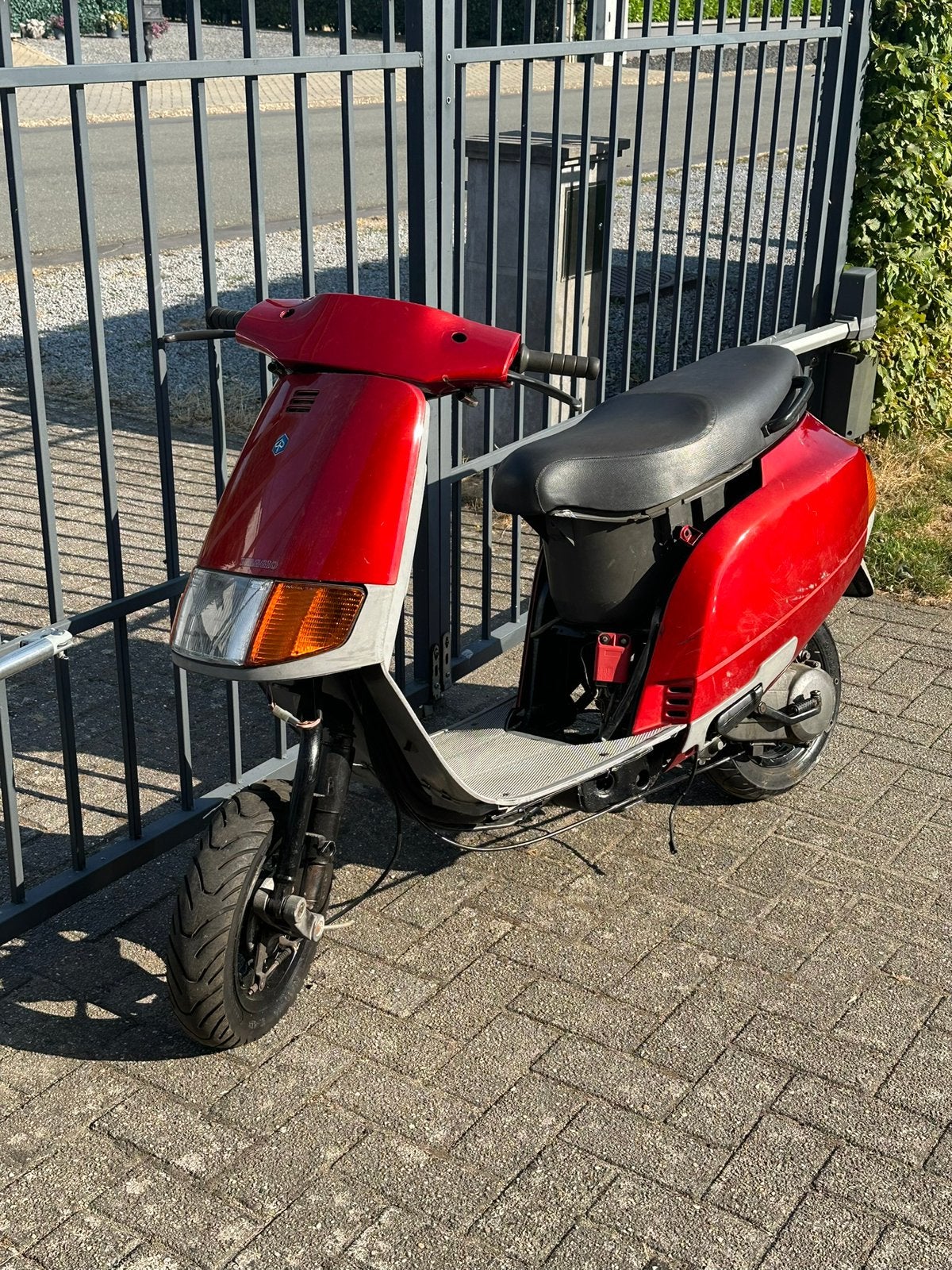 Piaggio sfera duitse papieren, Ophalen, Tweetakt, Overige modellen, Zo goed als nieuw